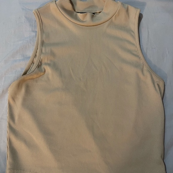 SOLD BUNDLE OF TOPS!!! (16) - Picture 4 of 16